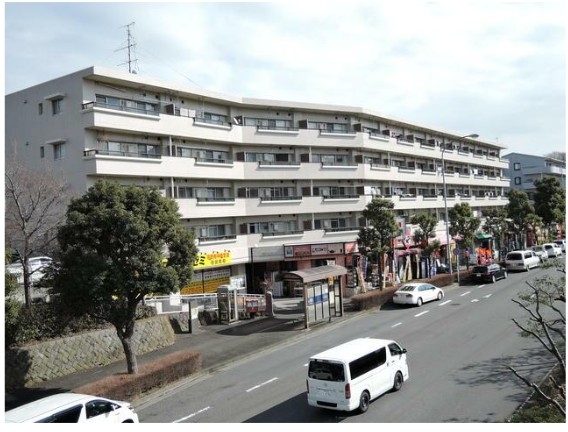 都筑ふれあいの丘（23.25坪）の店舗物件画像 外観・内観1