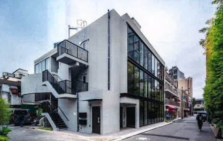 表参道（25.8坪）の店舗物件画像 外観・内観1