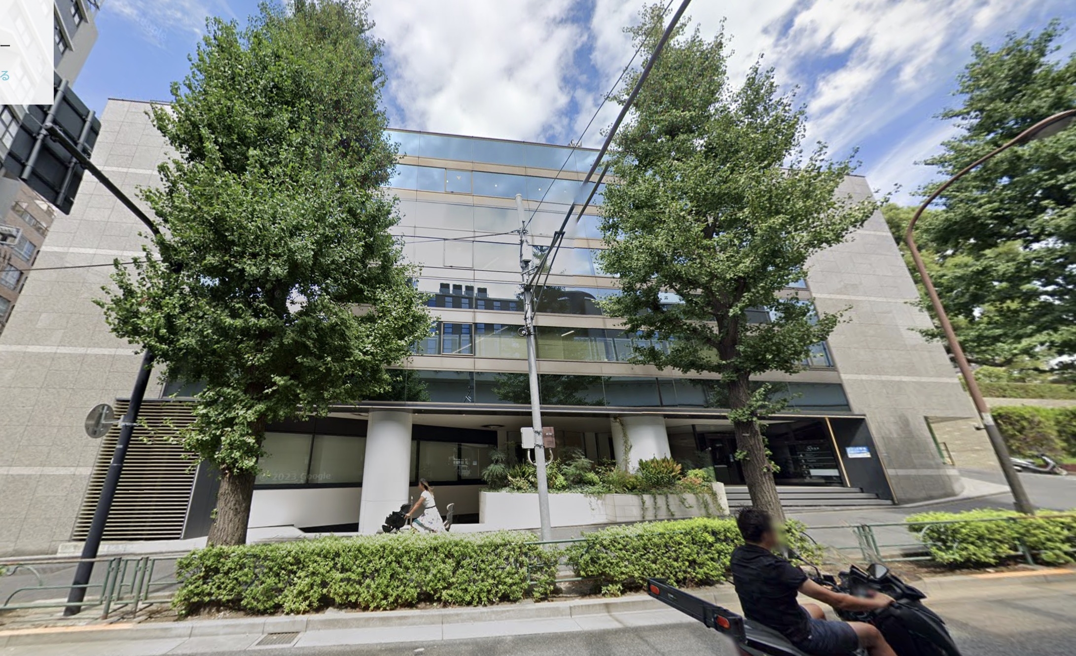 表参道（113.6坪）の店舗物件画像 外観・内観1