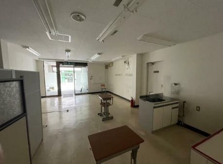 武蔵関（53.18坪）の店舗物件画像 外観・内観1