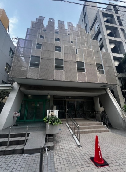 新宿（46.96坪）の店舗物件画像 外観・内観1