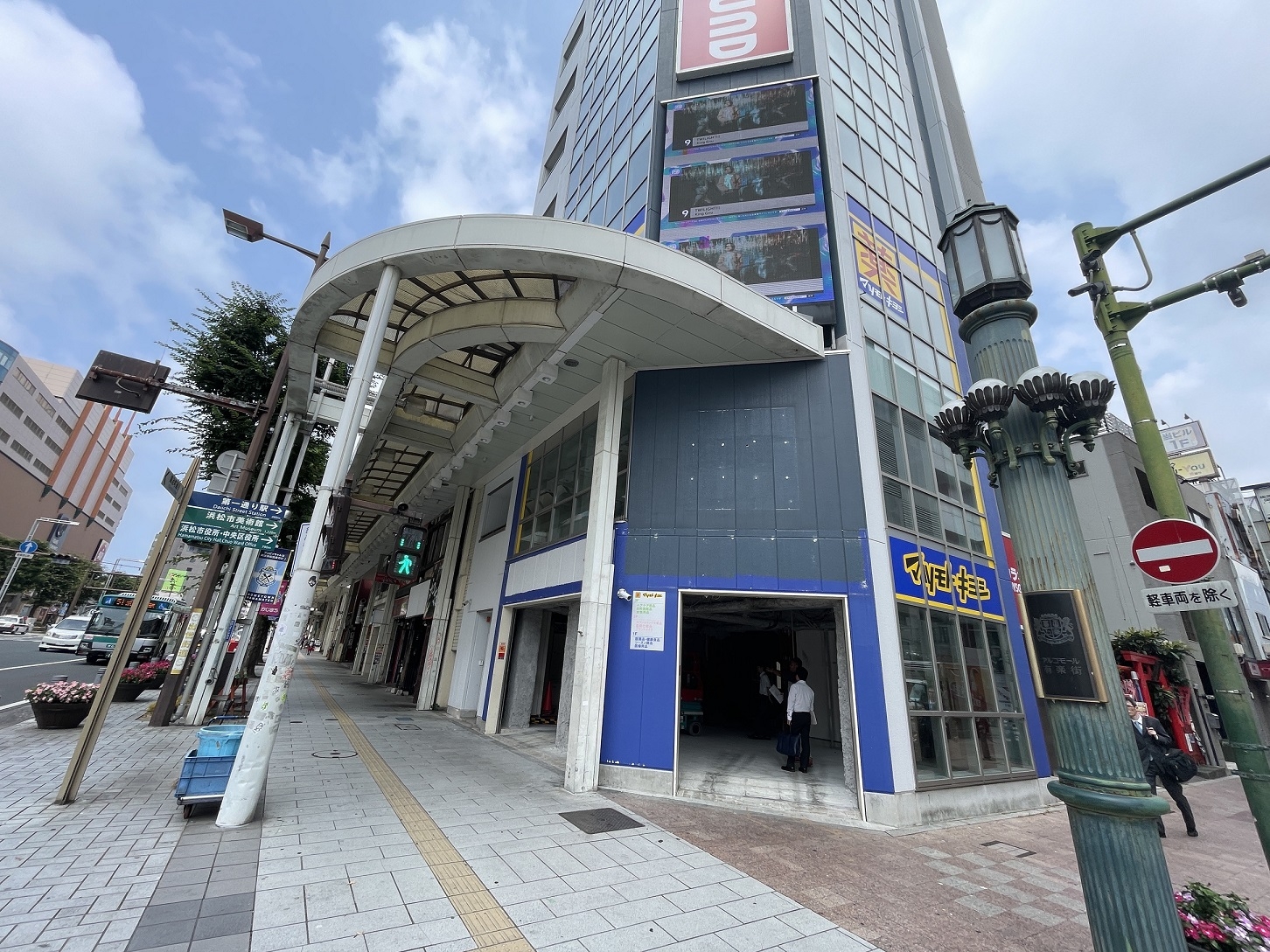 浜松（58.2坪）の店舗物件画像 外観・内観1