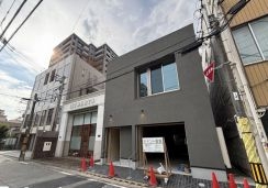 薬院大通（17.84坪）の店舗物件画像 外観・内観1