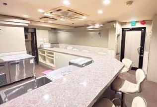 小岩（10.5坪）の店舗物件画像 外観・内観1