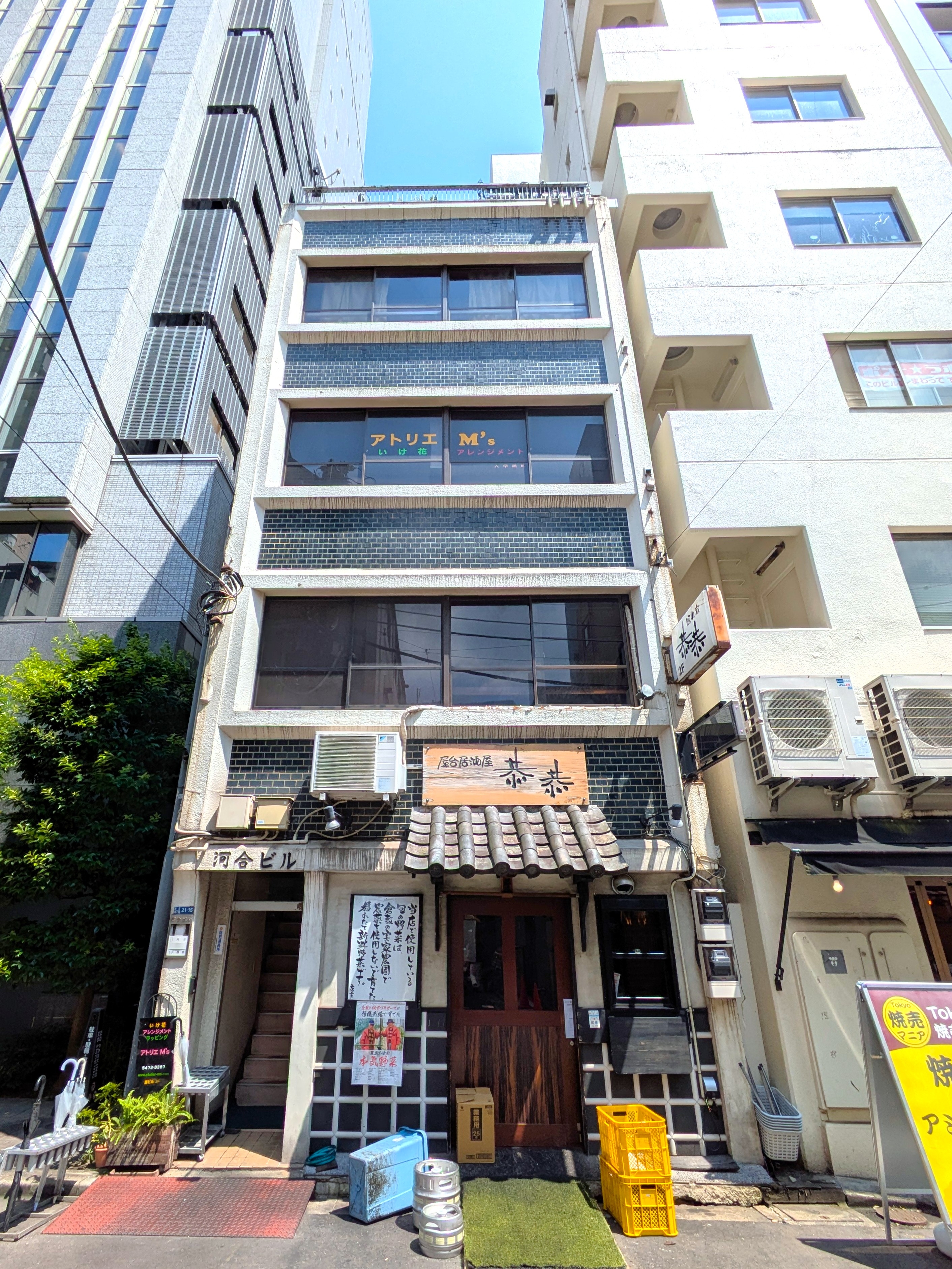 新橋（30.82坪）の店舗物件画像 外観・内観1