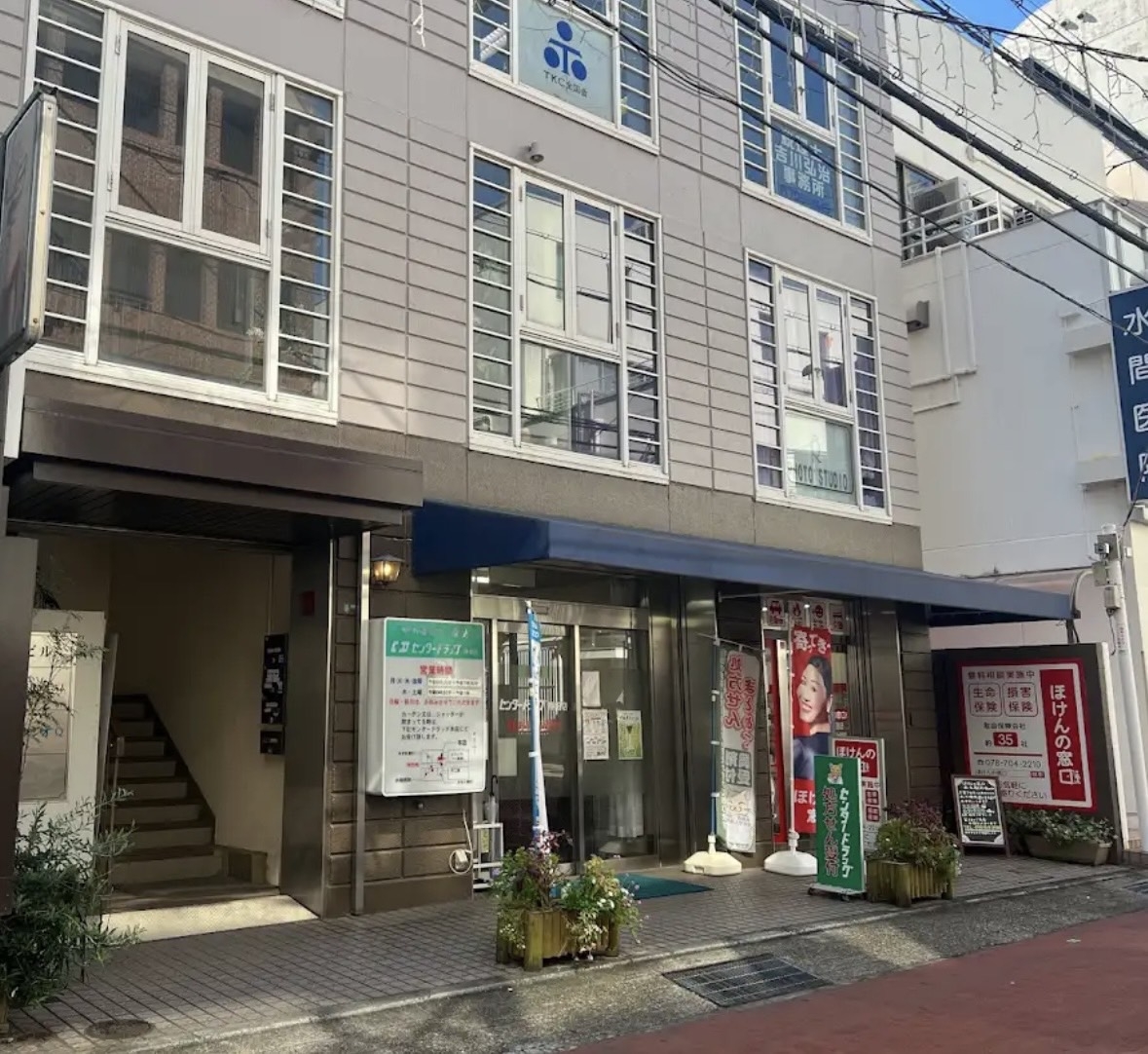 垂水（18.75坪）の店舗物件画像 外観・内観1