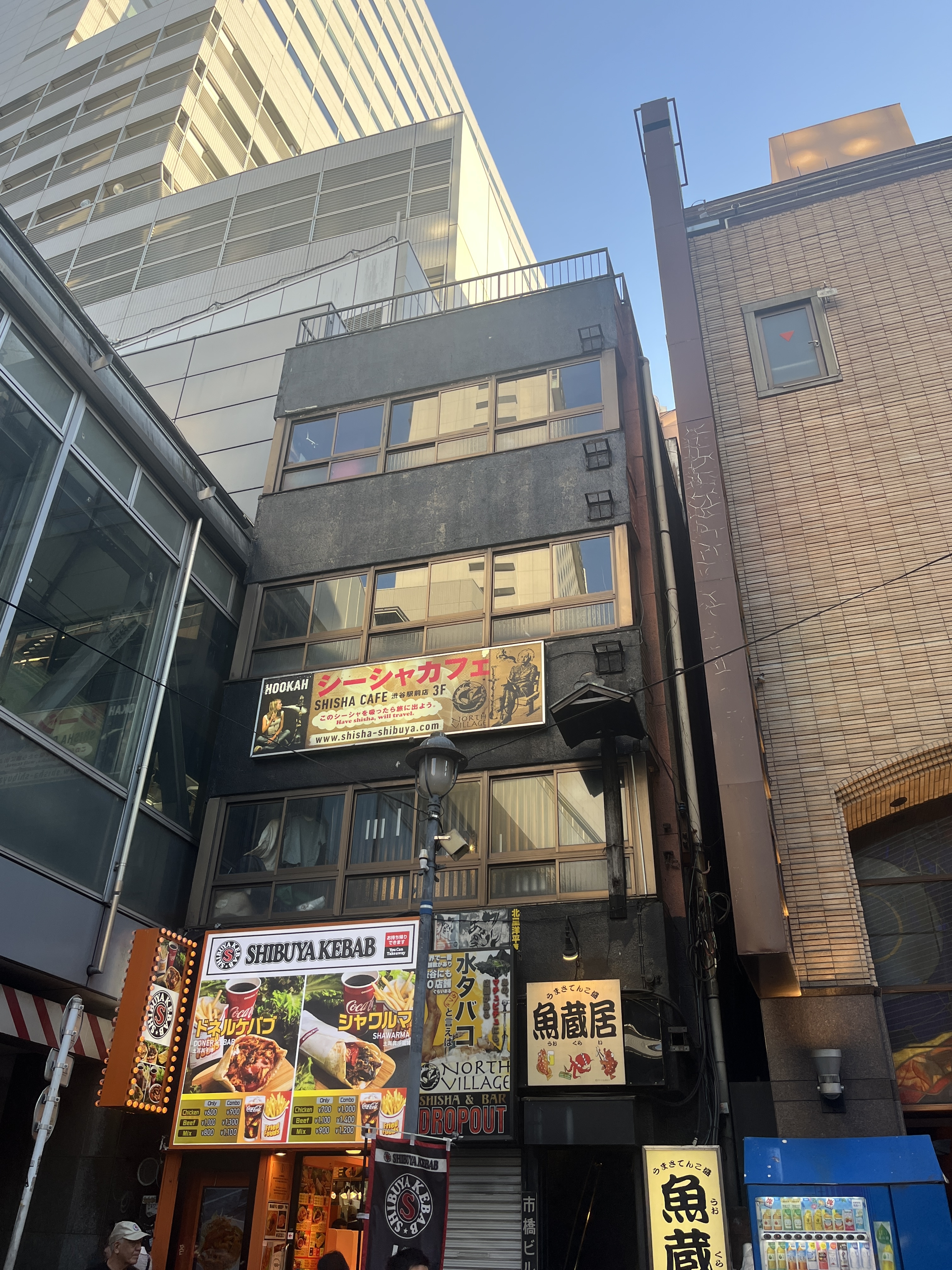 渋谷（16.25坪）の店舗物件画像 外観・内観1