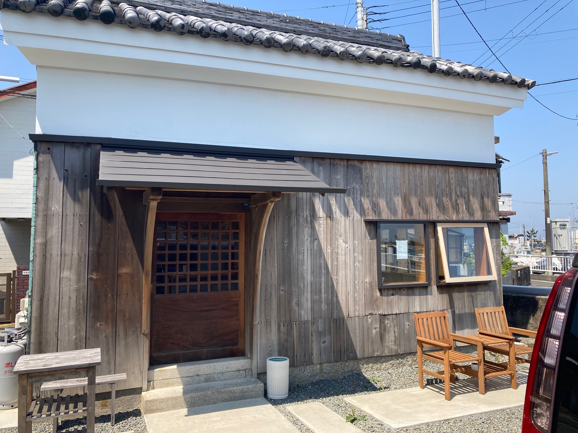 淡輪（6.97坪）の店舗物件画像 外観・内観1