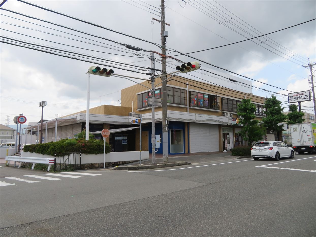 中山寺（14坪）の店舗物件画像 外観・内観1