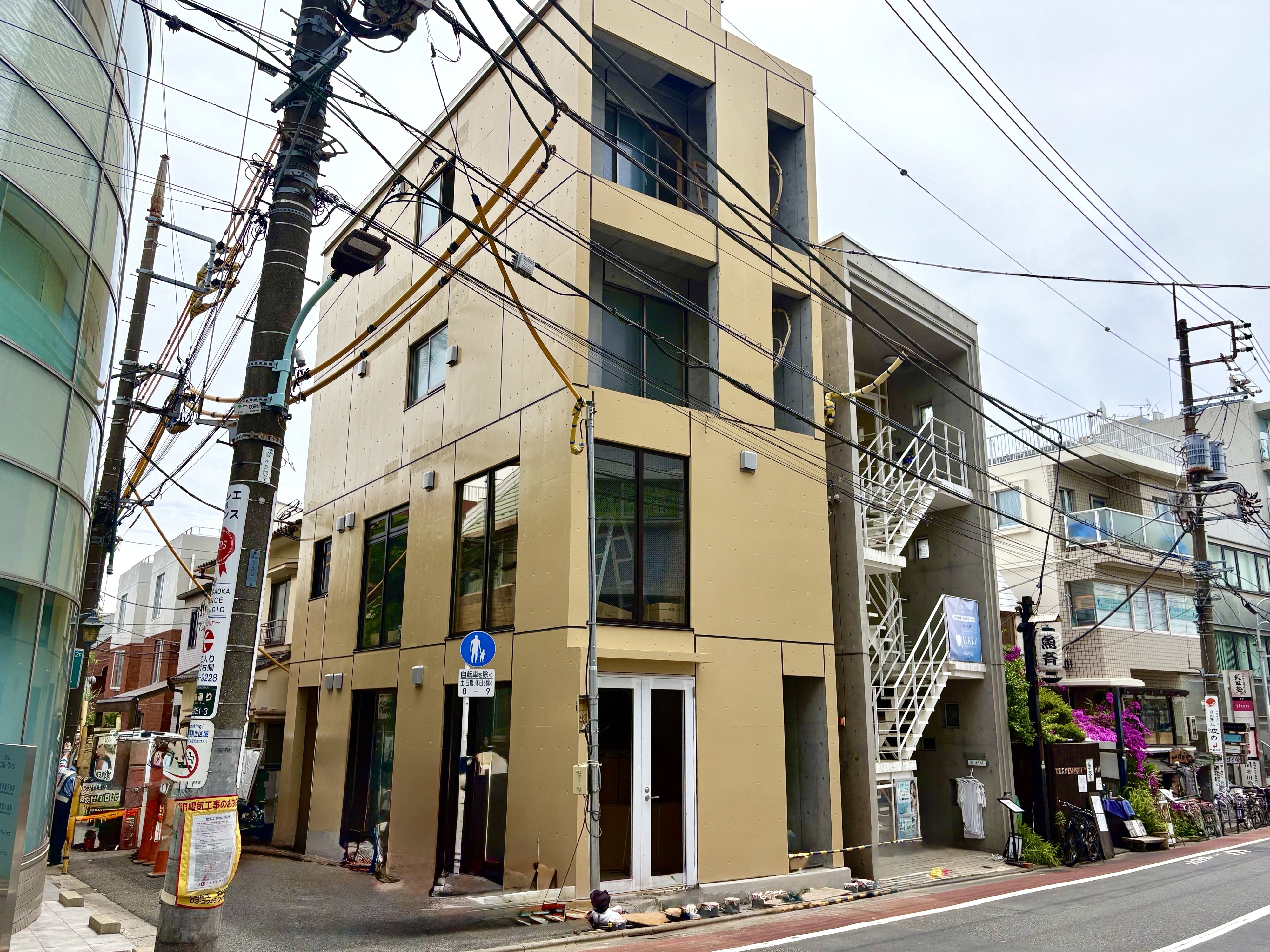 自由が丘（9.51坪）の店舗物件画像 外観・内観1