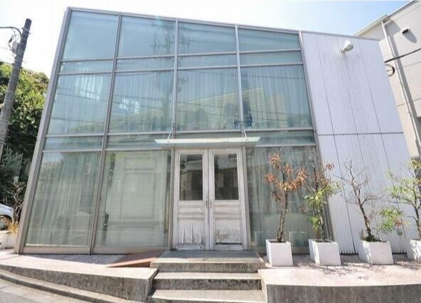 表参道（31.4坪）の店舗物件画像 外観・内観1