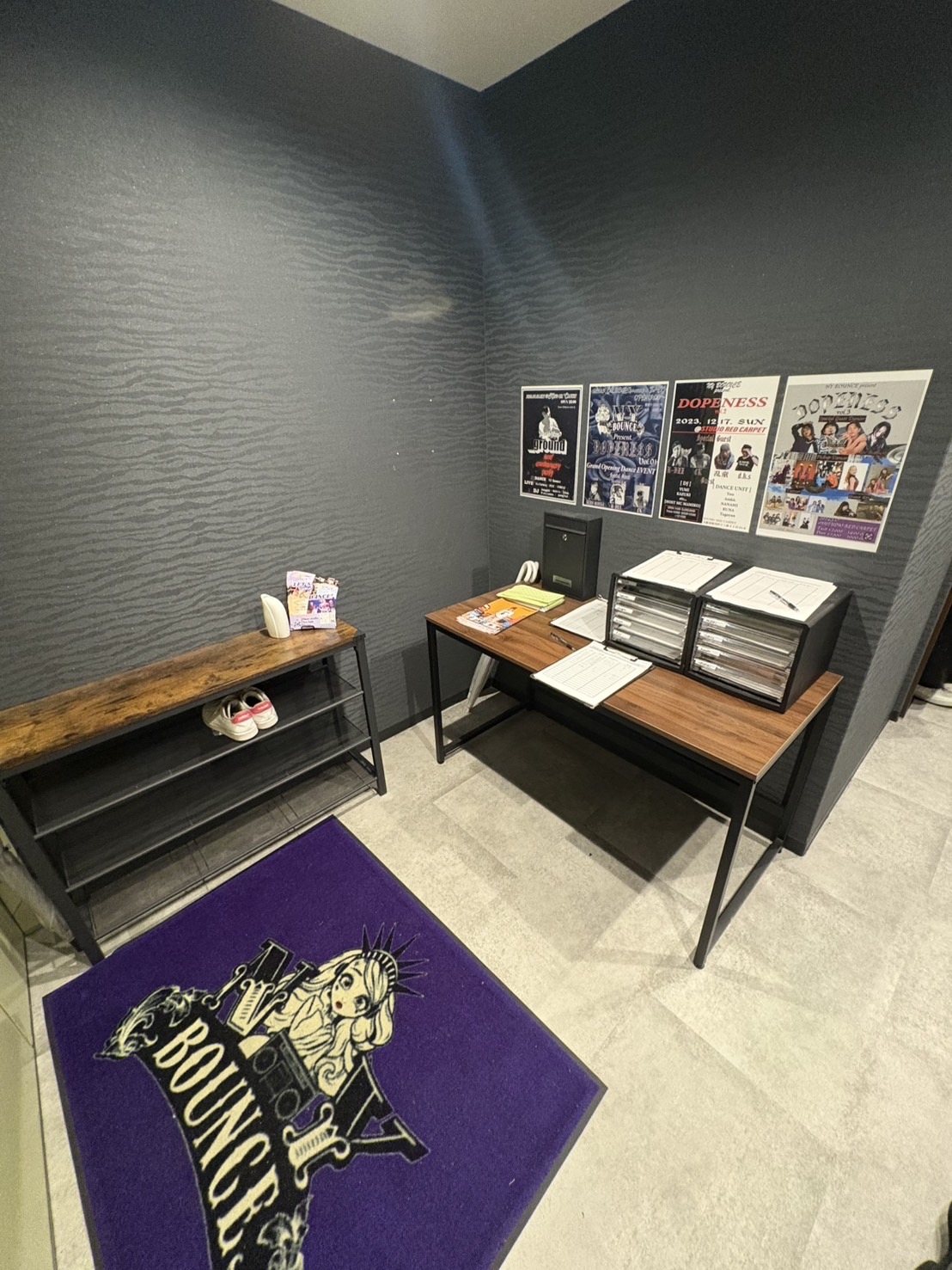 野田（30坪）の店舗物件画像 外観・内観1