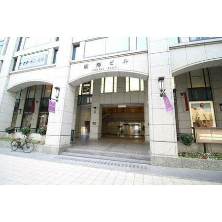 旧居留地・大丸前(36.75坪)の店舗物件画像 外観・内観1