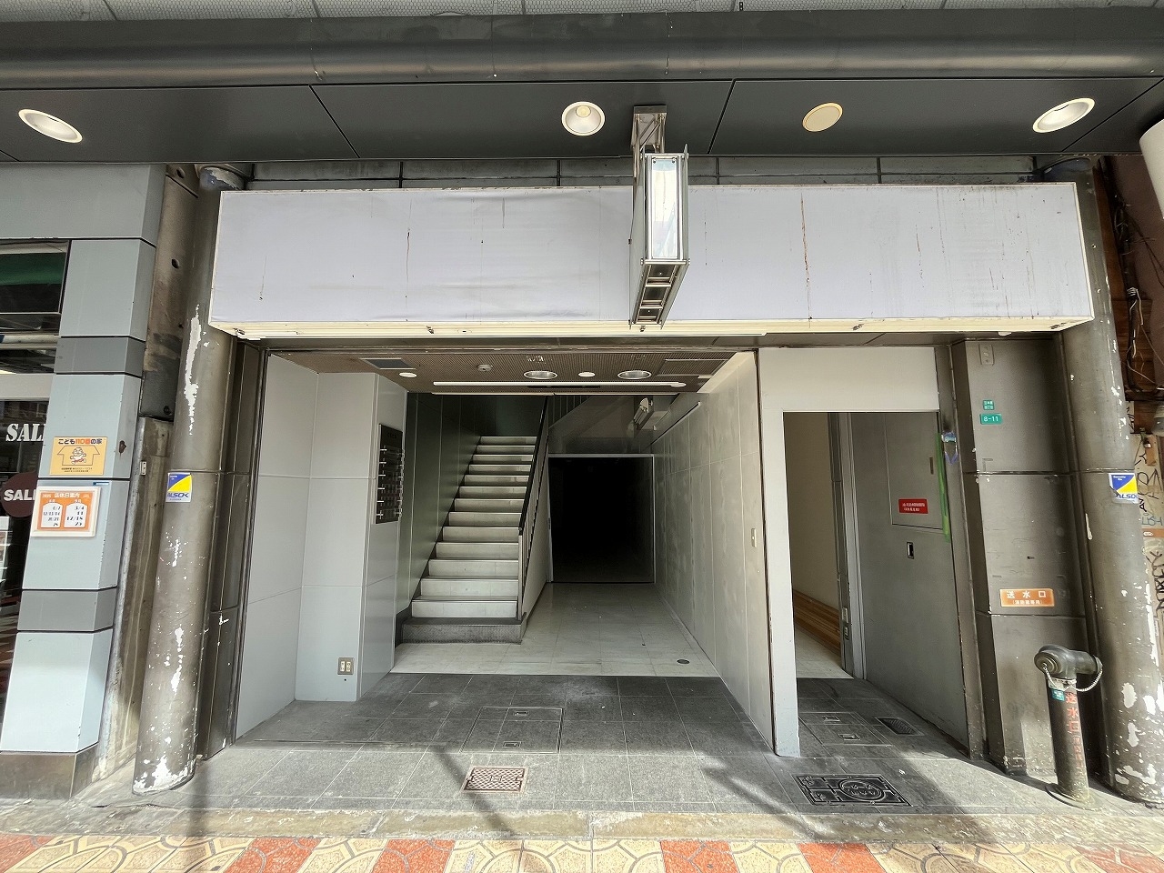 恵美須町（21.18坪）の店舗物件画像 外観・内観1