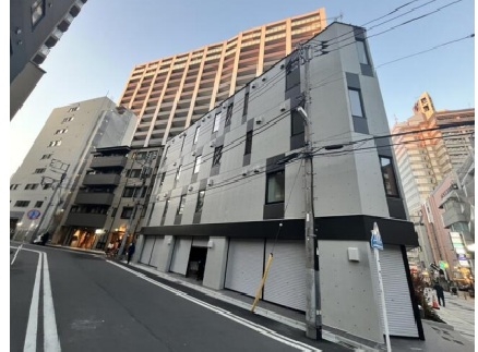 京急川崎（20.23坪）の店舗物件画像 外観・内観1