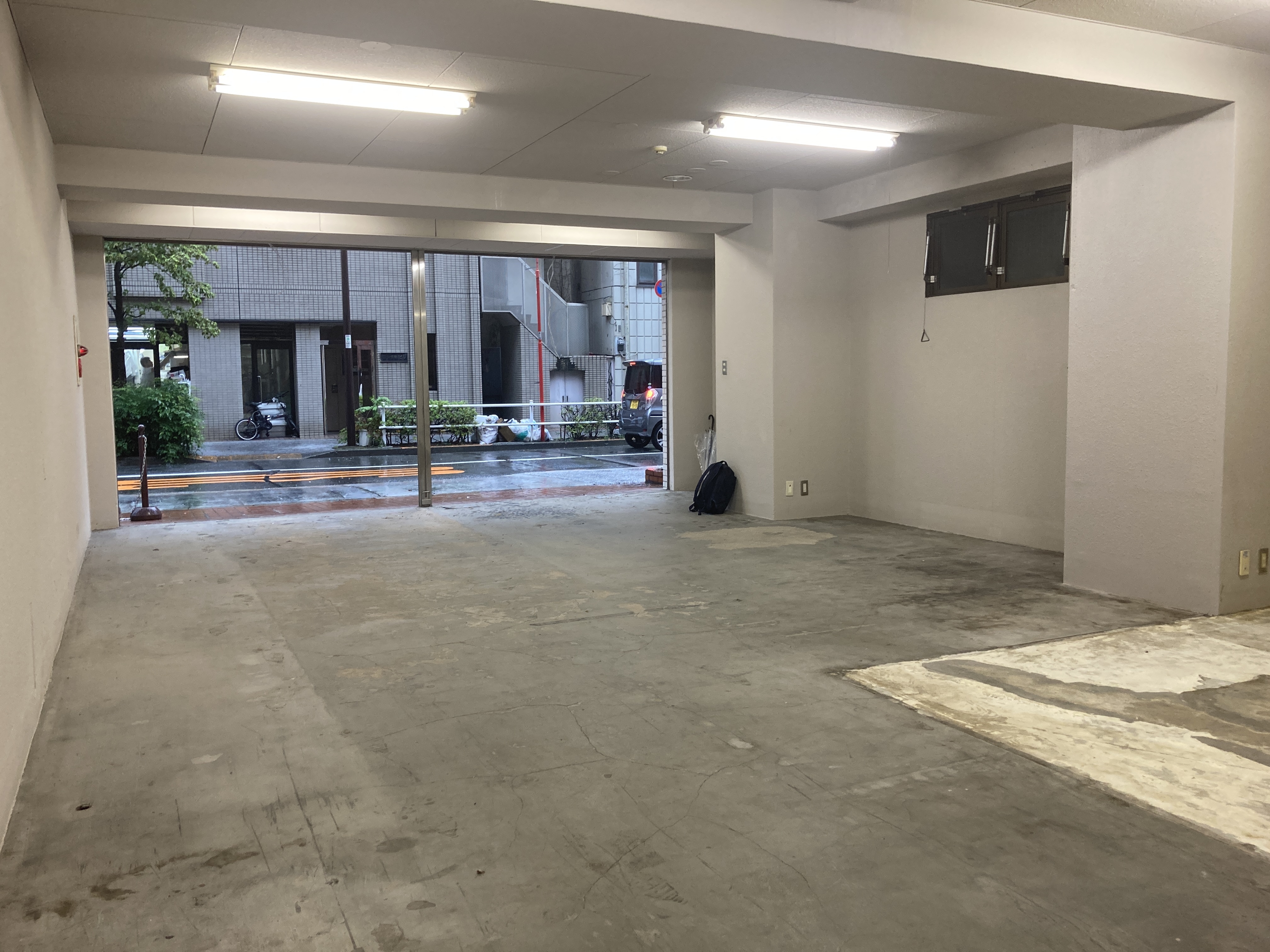 新宿御苑前