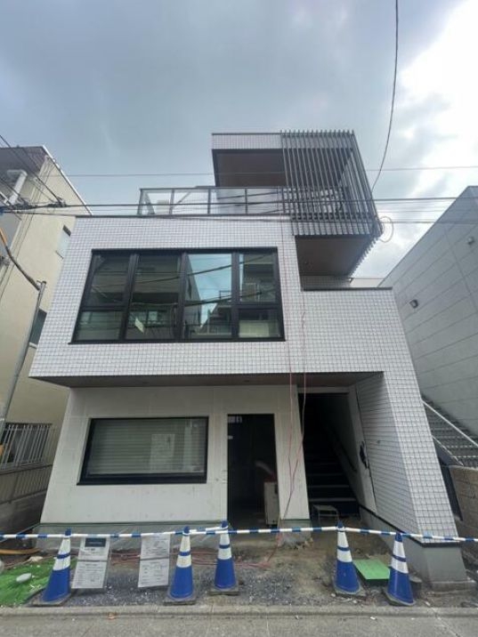 中目黒（20.52坪）の店舗物件画像 外観・内観1