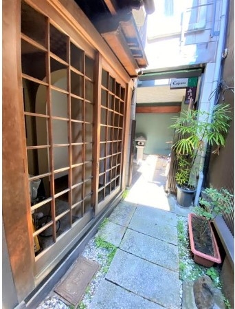 祇園四条（6.35坪）の店舗物件画像 外観・内観1