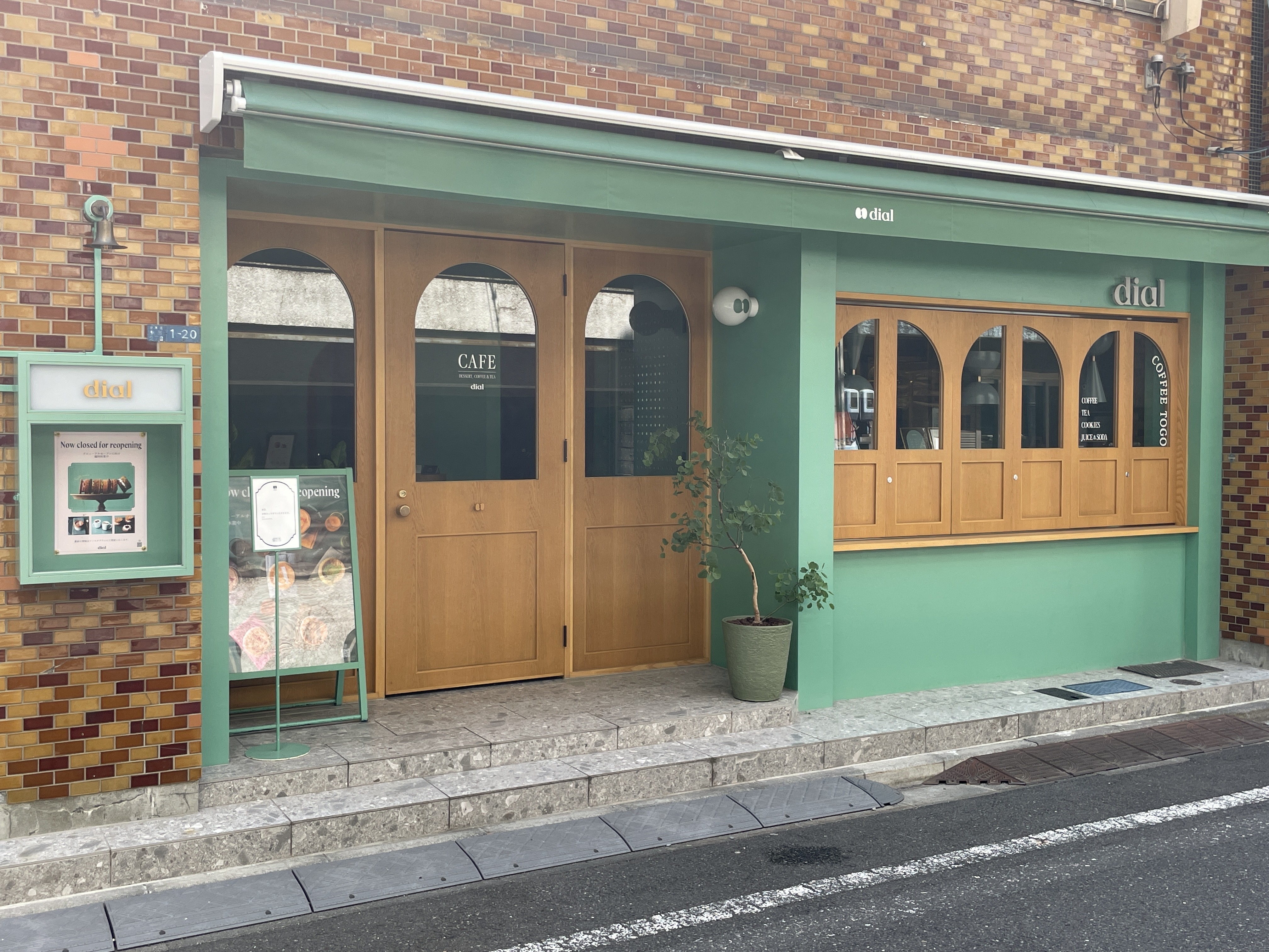 浅草（36.8坪）の店舗物件画像 外観・内観1