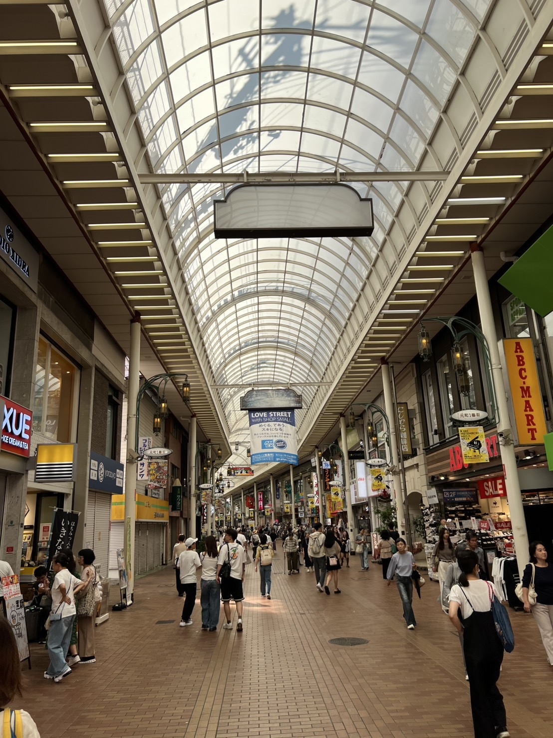 元町（13.8坪）の店舗物件画像 外観・内観1