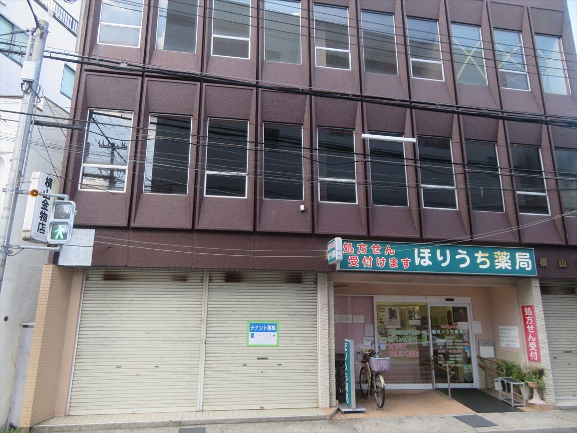 鈴蘭台（15.4坪）の店舗物件画像 外観・内観1
