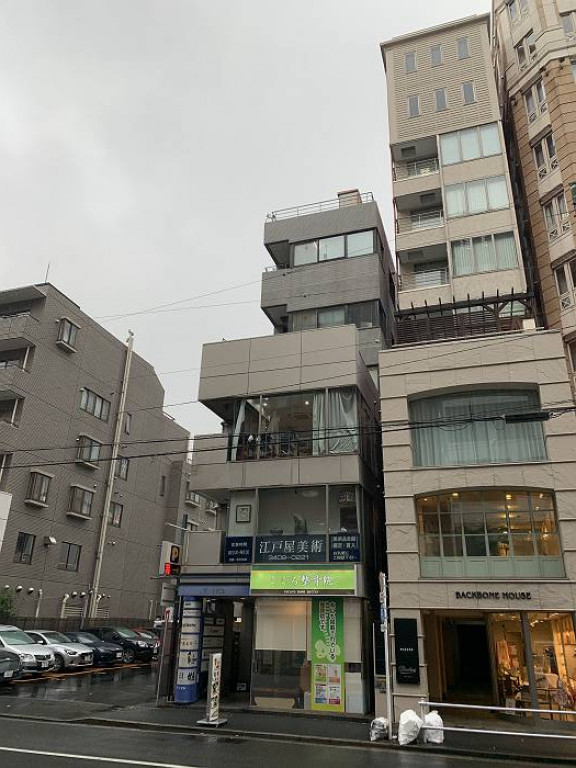 表参道（23.19坪）の店舗物件画像 外観・内観1