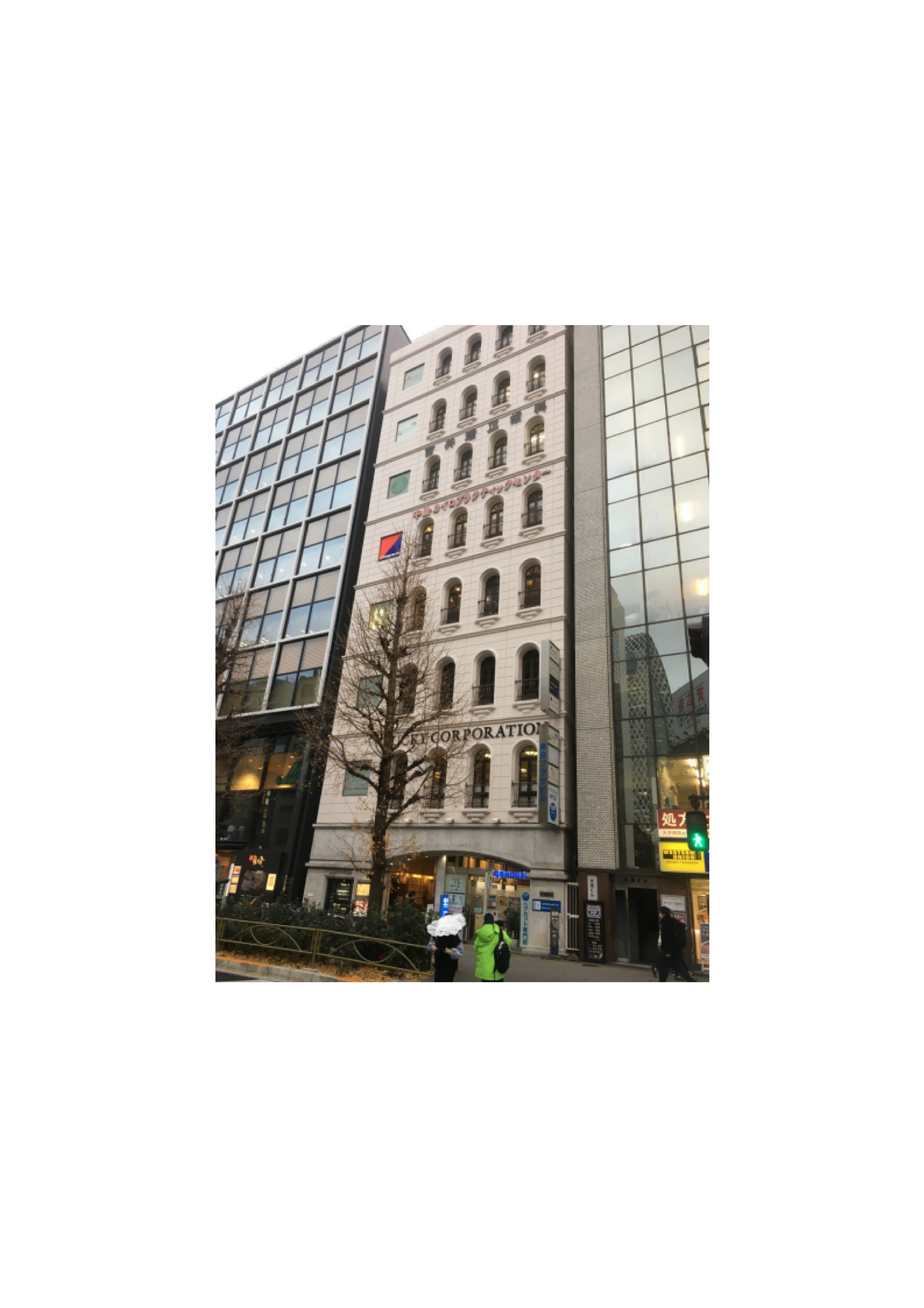 新宿（36.37坪）の店舗物件画像 外観・内観1
