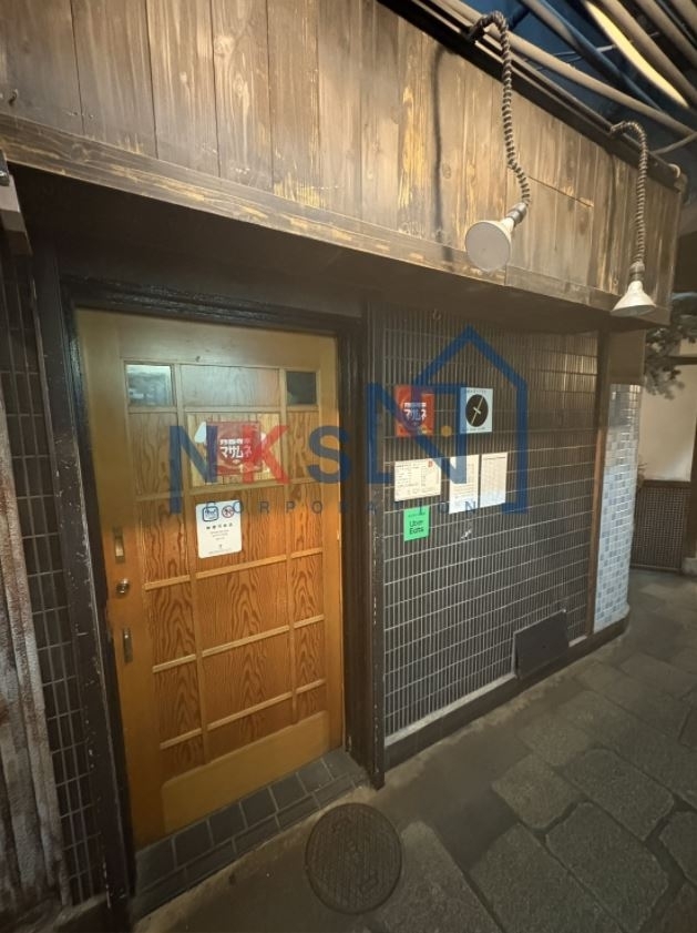 心斎橋（4.56坪）の店舗物件画像 外観・内観1