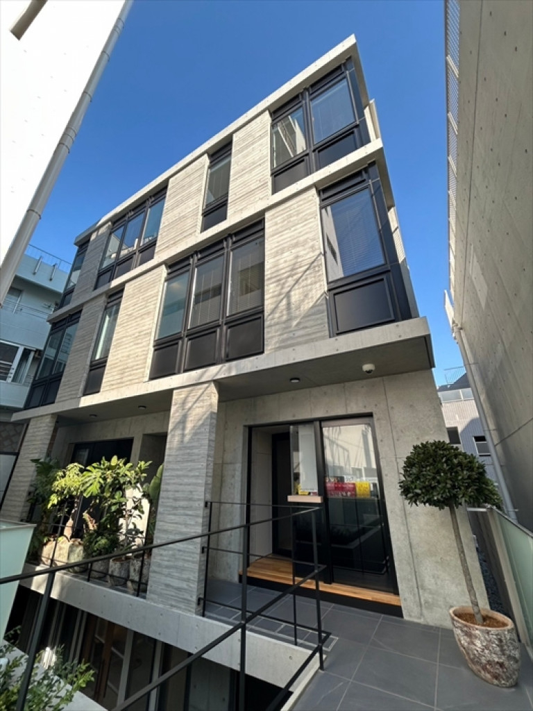 代官山（12.11坪）の店舗物件画像 外観・内観1