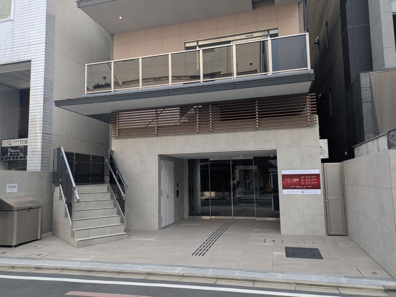 四条（35.91坪）の店舗物件画像 外観・内観1