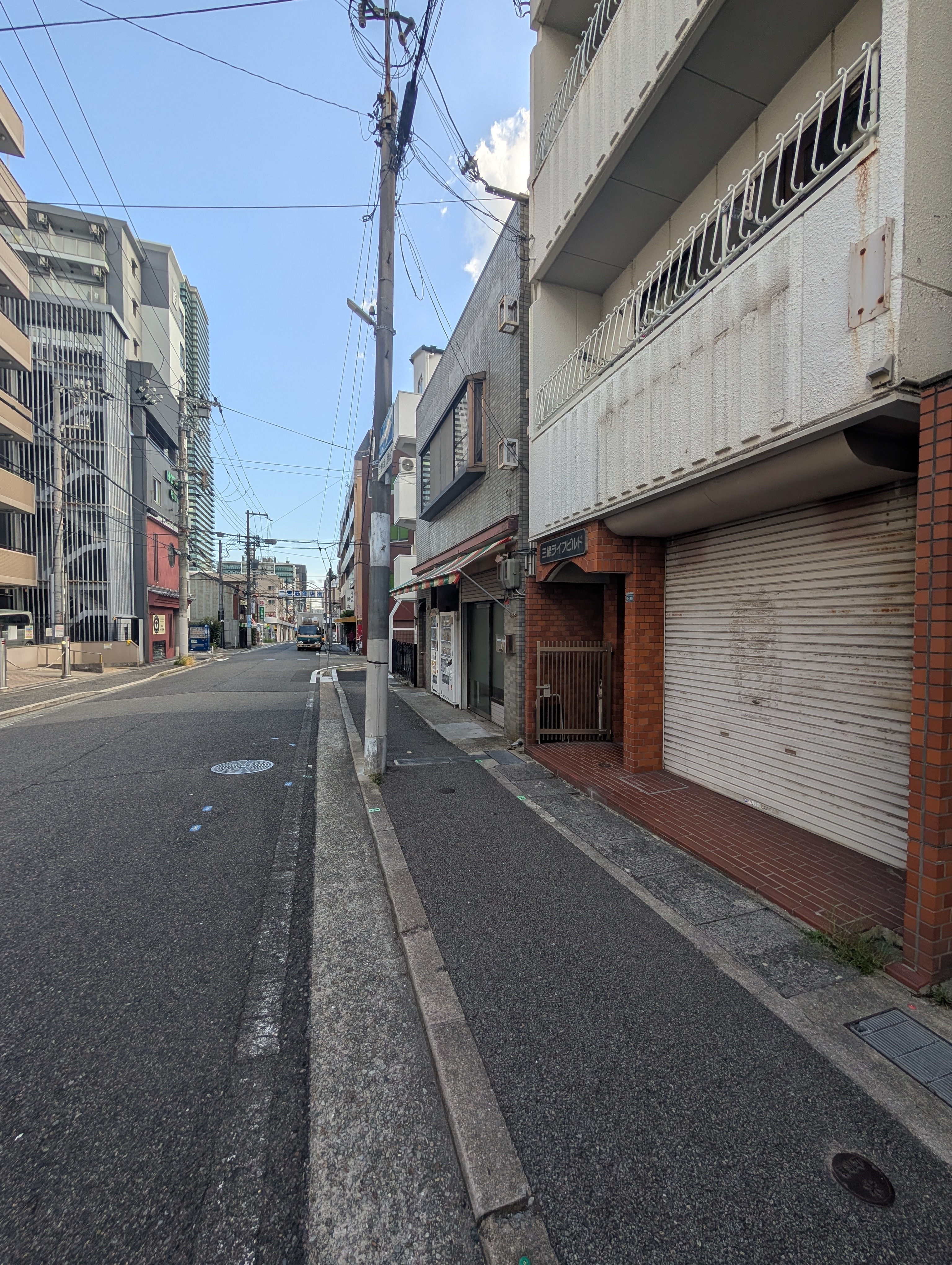 三ノ宮（12.59坪）の店舗物件画像 外観・内観1