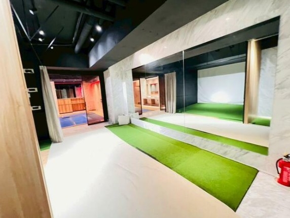 麻布十番(30坪)の店舗物件画像 外観・内観1