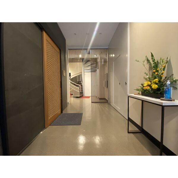 矢場町(18.86坪)の店舗物件画像 外観・内観1