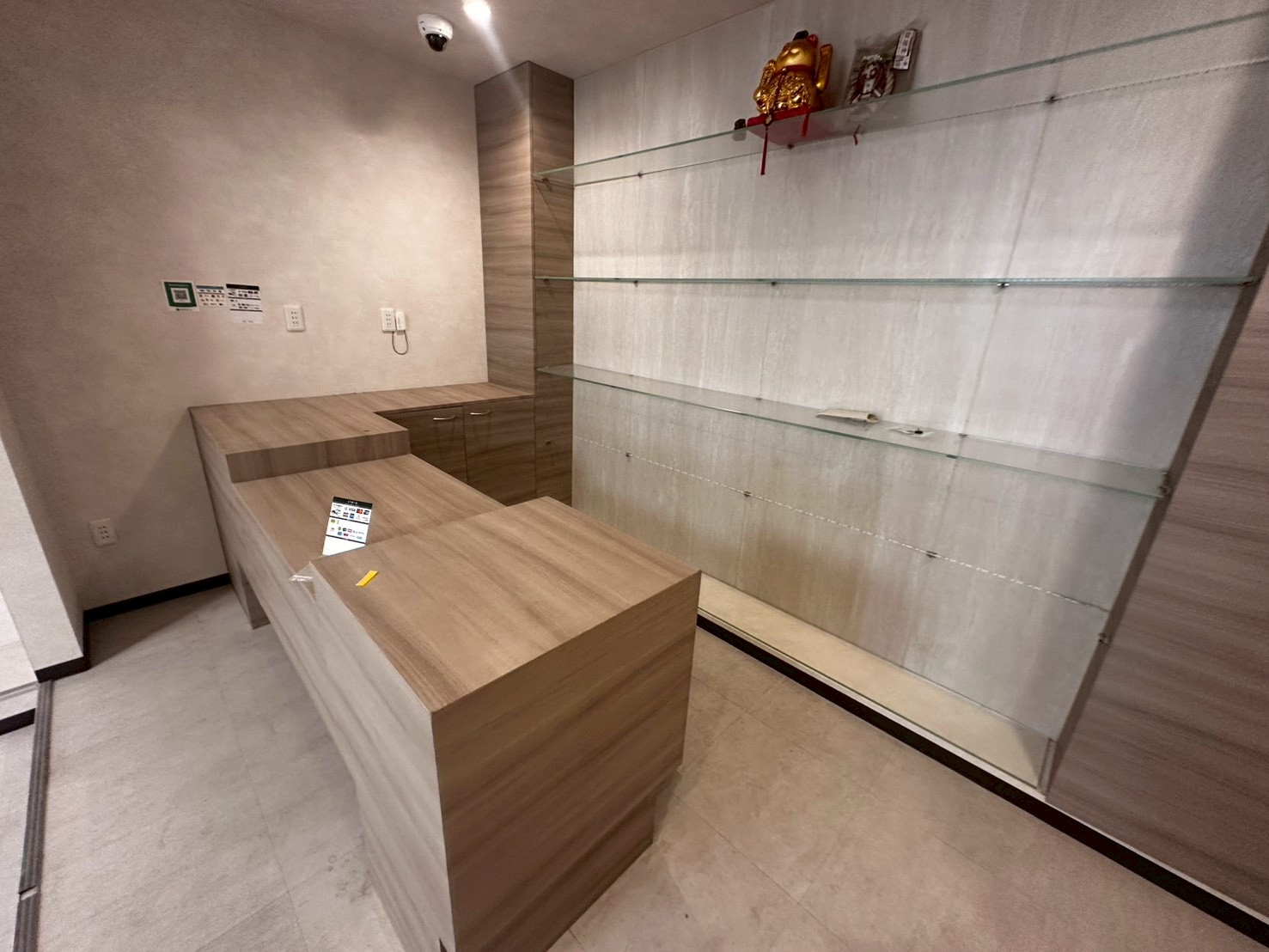 中野(13.92坪)の店舗物件画像 外観・内観1