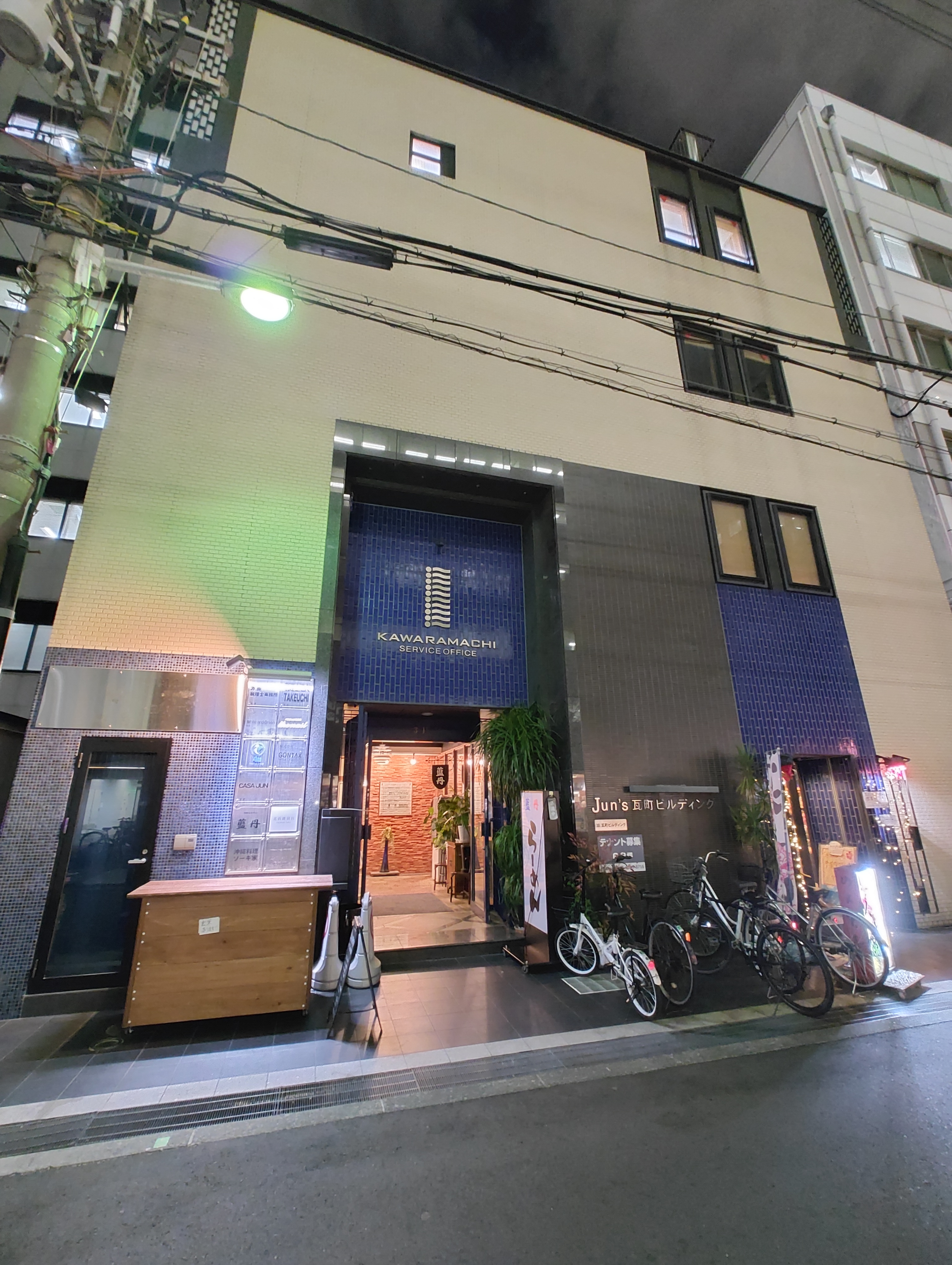 堺筋本町(15.6坪)の店舗物件画像 外観・内観1