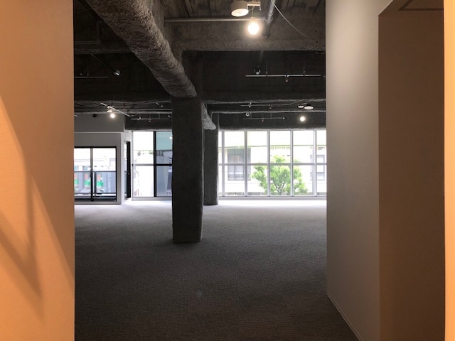 三ノ宮（51.65坪）の店舗物件画像 外観・内観1