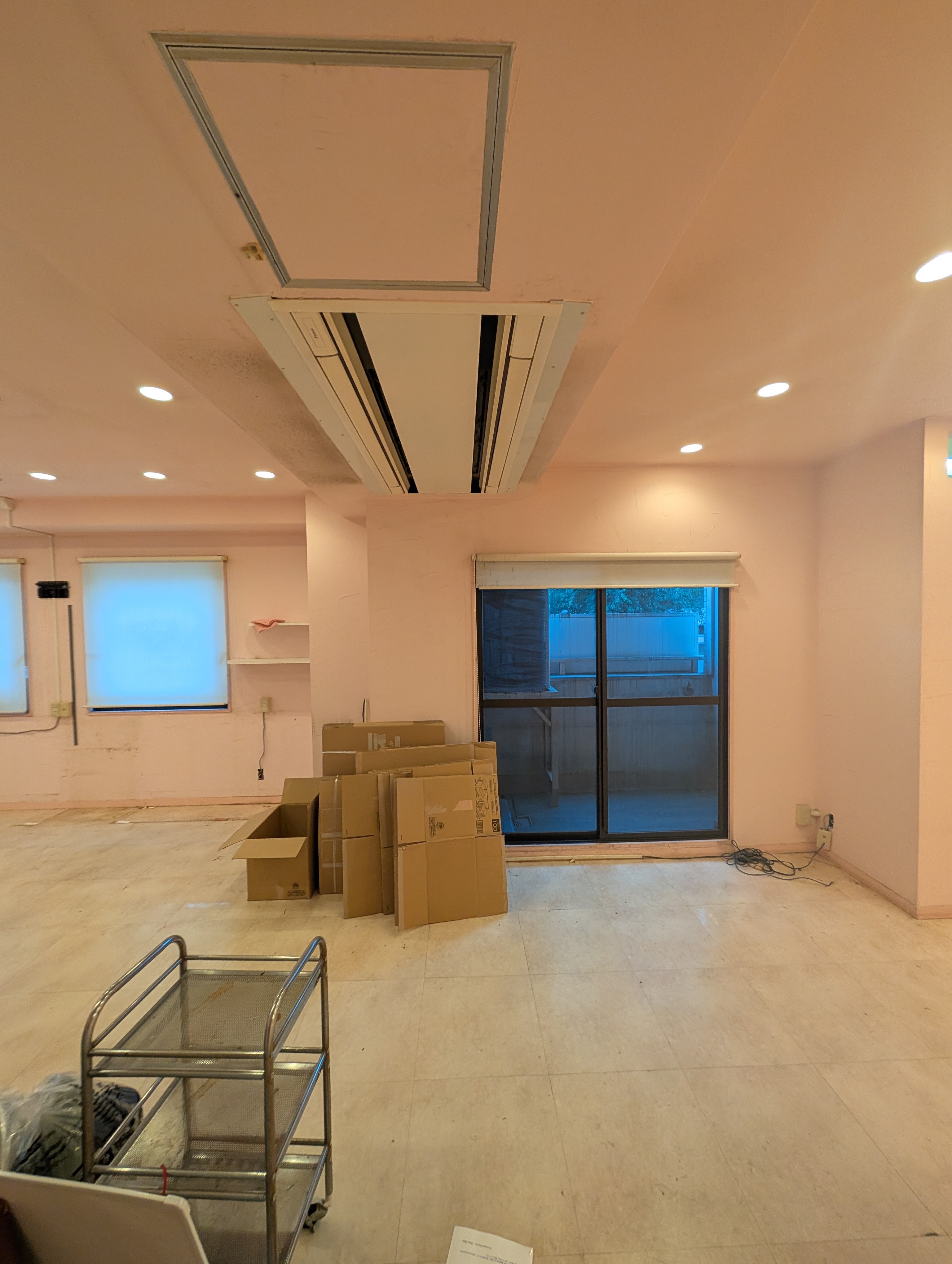 元町（15.12坪）の店舗物件画像 外観・内観1