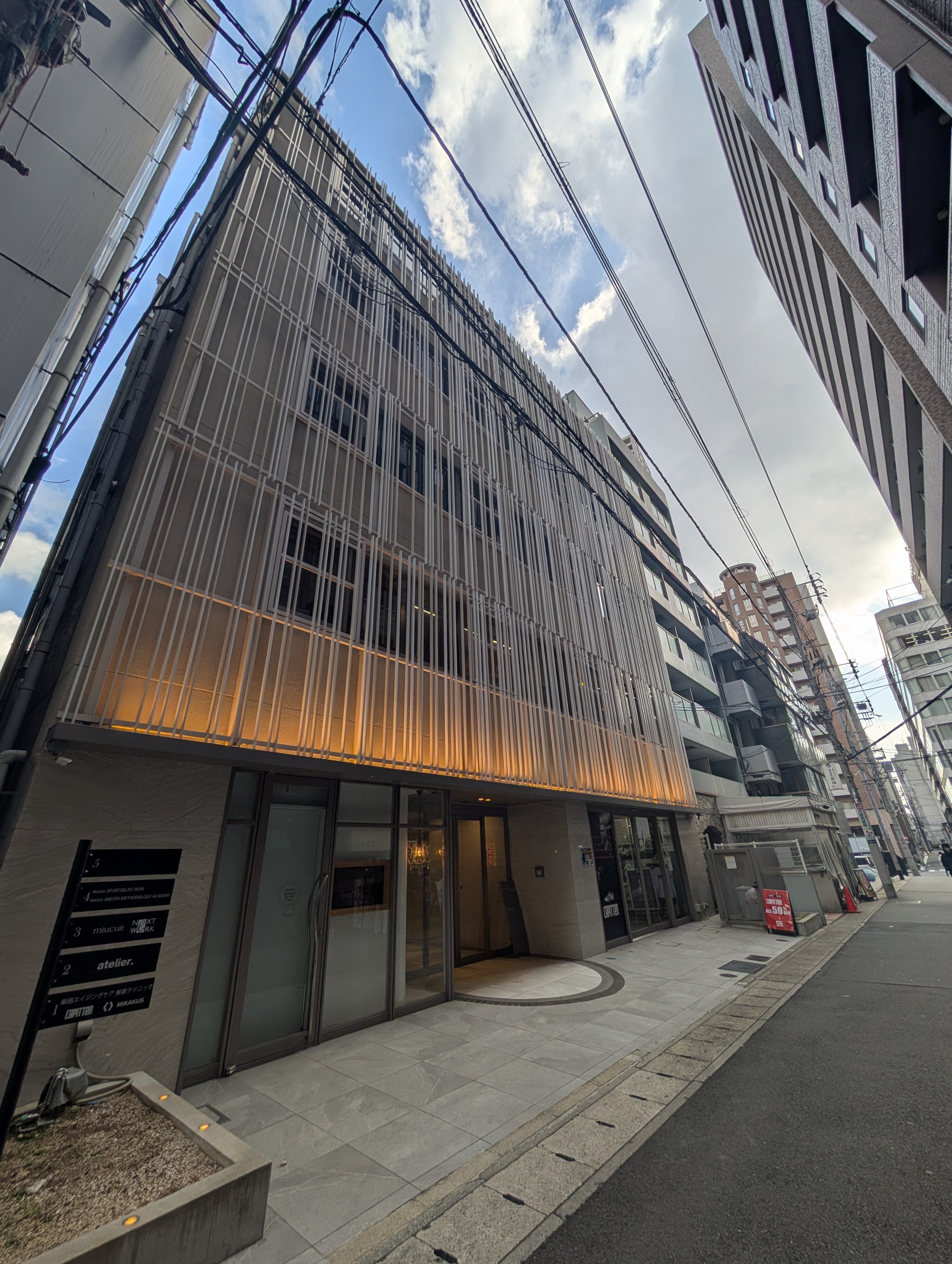 三ノ宮（10.89坪）の店舗物件画像 外観・内観1