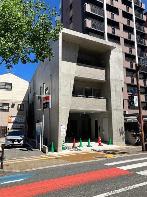 六本松（29.1坪）の店舗物件画像 外観・内観1