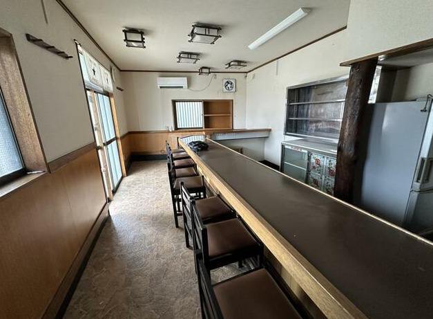 六番町（13.92坪）の店舗物件画像 外観・内観1