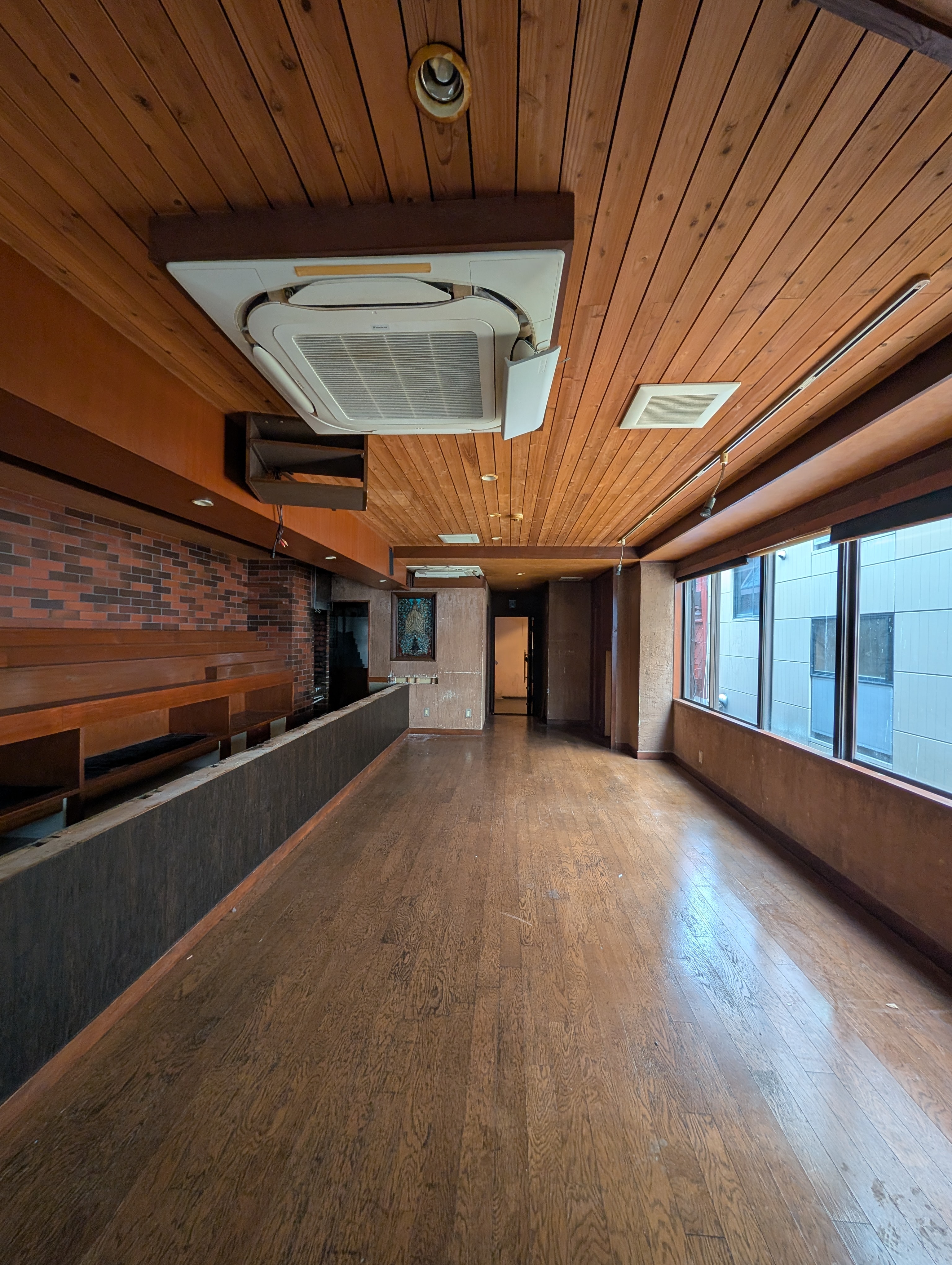 三ノ宮（20.62坪）の店舗物件画像 外観・内観1