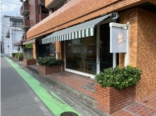 薬院大通（18.01坪）の店舗物件画像 外観・内観1