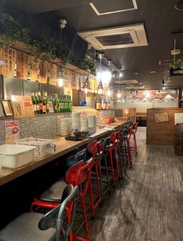 三条（49.16坪）の店舗物件画像 外観・内観1