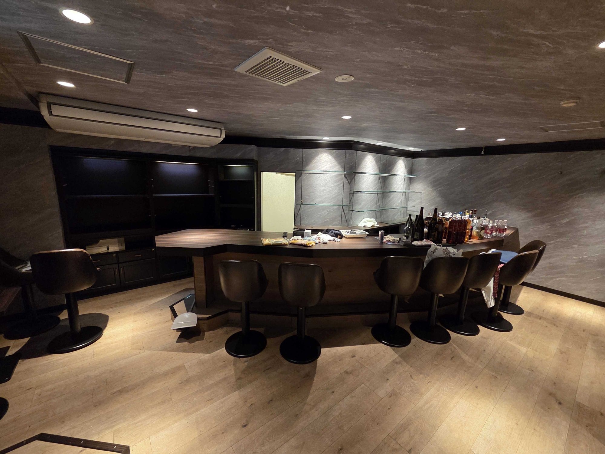 栄（13.19坪）の店舗物件画像 外観・内観1