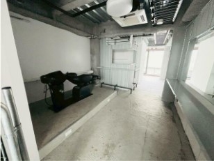 湯島（9.34坪）の店舗物件画像 外観・内観1