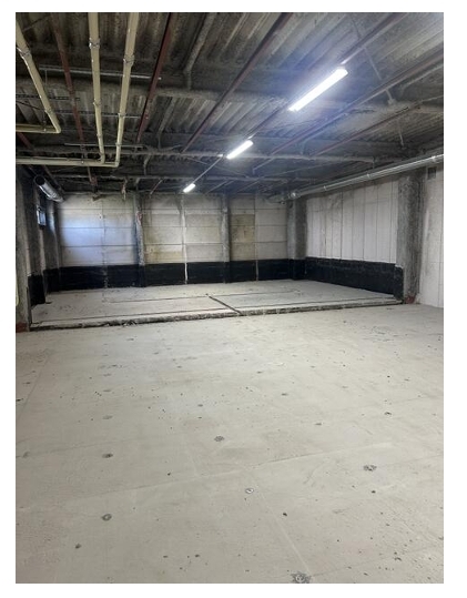 千葉ニュータウン中央（47.92坪）の店舗物件画像 外観・内観1