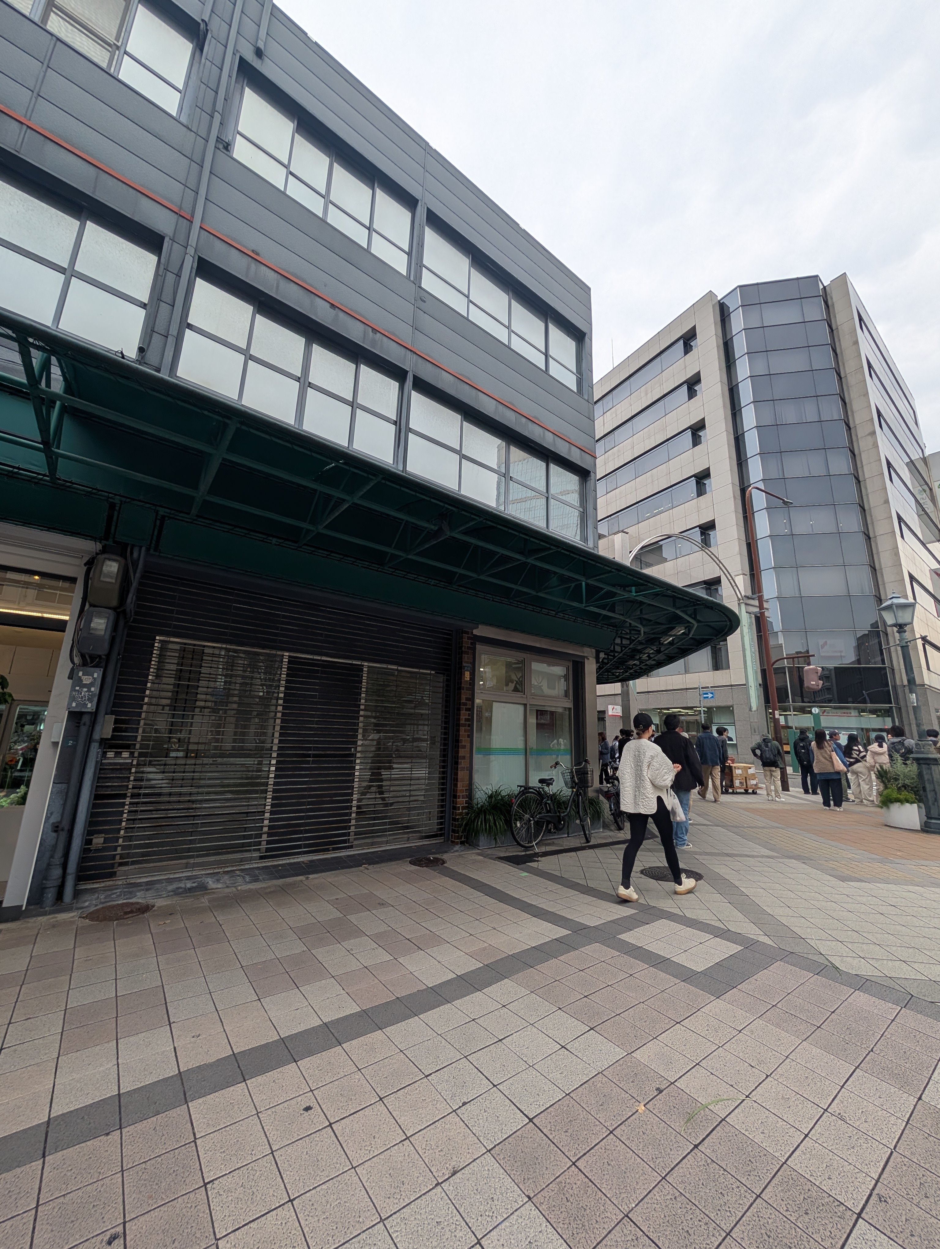 元町（37.78坪）の店舗物件画像 外観・内観1