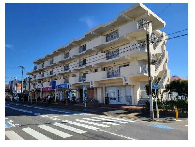 本鵠沼（17.03坪）の店舗物件画像 外観・内観1