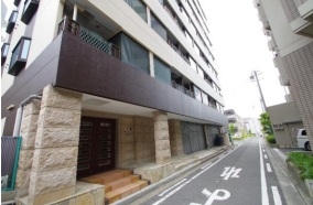 江坂（51.62坪）の店舗物件画像 外観・内観1