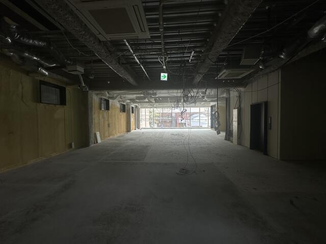 赤坂（62.23坪）の店舗物件画像 外観・内観1